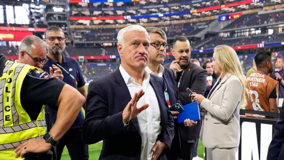 La pregunta de Deschamps dudando del árbitro: "No es una queja"<br>