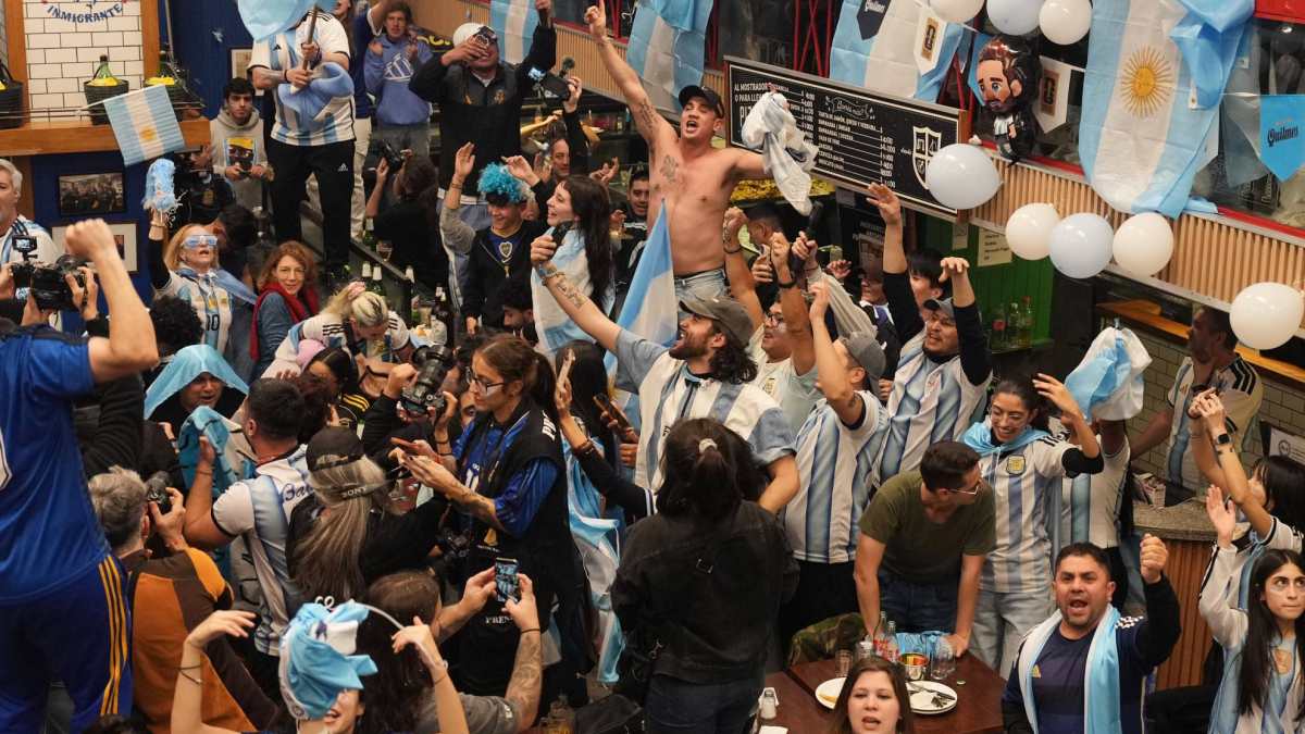 Noche de violencia en Madrid tras la victoria de Argentina sobre Inglaterra