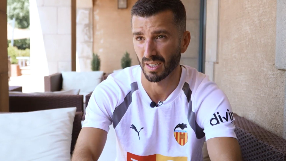 Gayá: "Que nos metan tres partidos nada más empezar es algo que no se ha visto nunca"