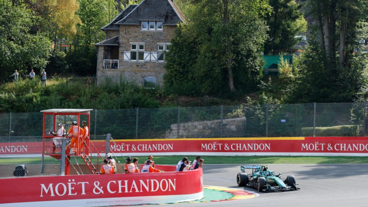 El día más duro de Aston Martin: Alonso, a 5,4 de la cabeza