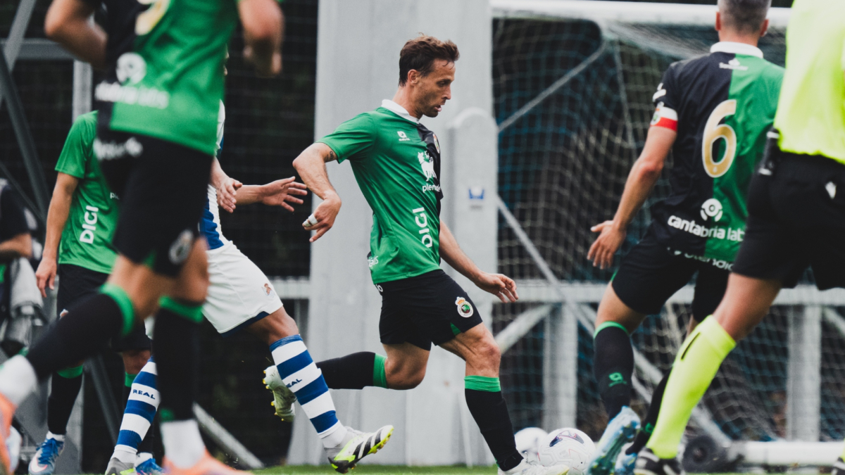 Osasuna se enfrenta al Racing en un partido amistoso de pretemporada