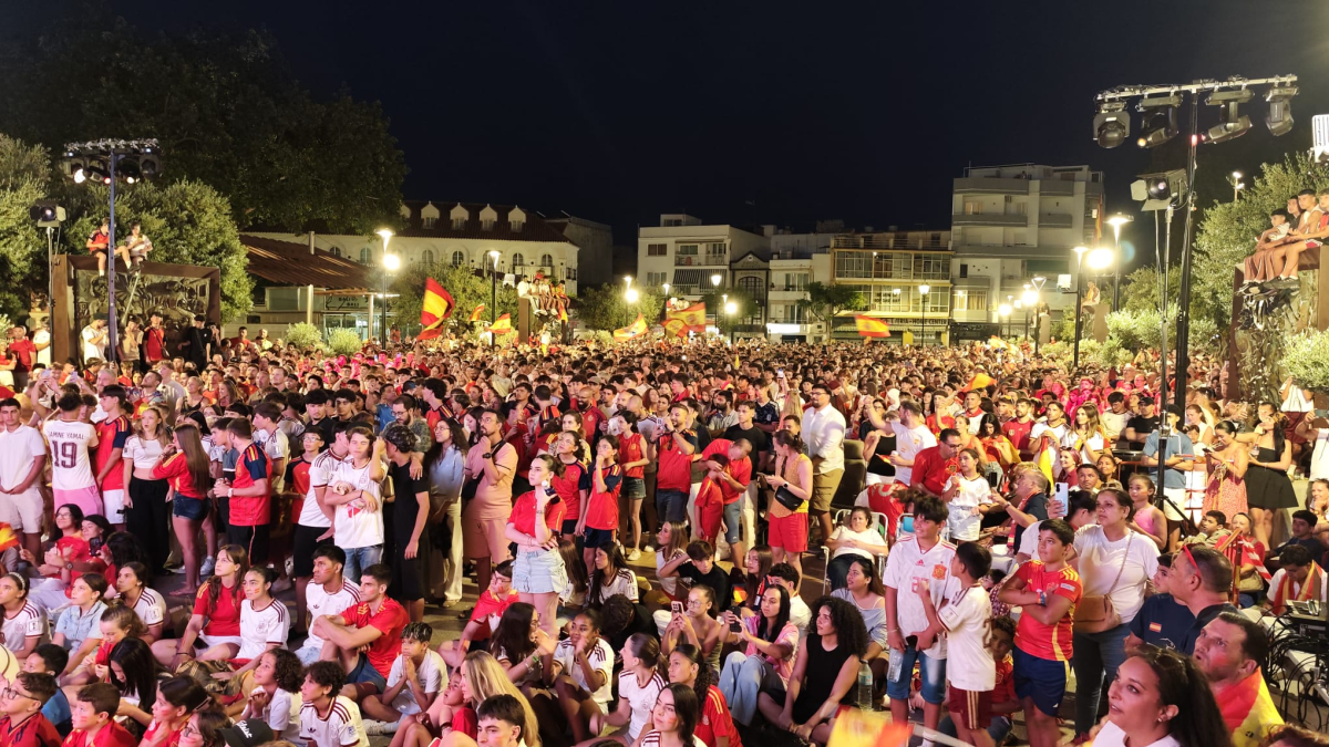 Fuengirola vibra con la segunda estrella de España
