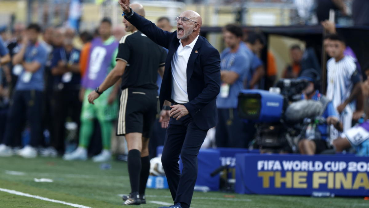 De la Fuente: "Siento mucho orgullo por esta generación de futbolistas"