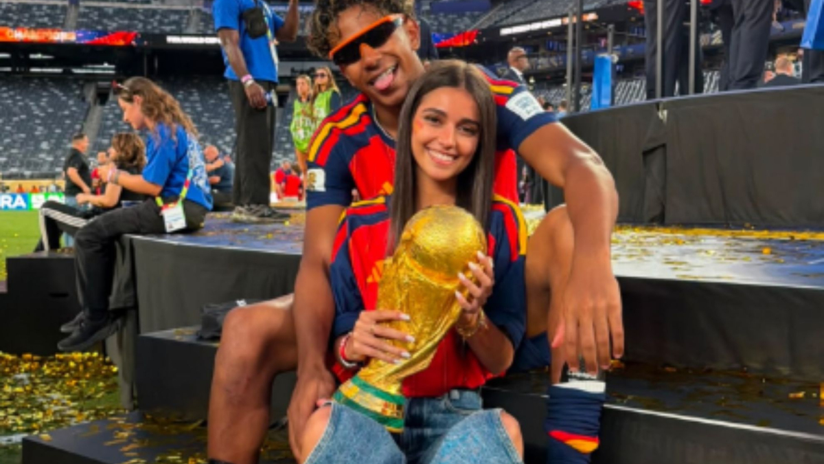 La publicación de Inés García con Lamine Yamal tras ser campeones del mundo