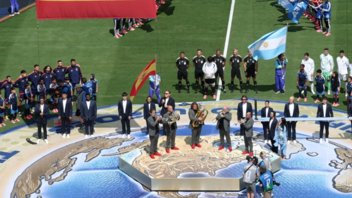 Los músicos que interpretaron el himno de España en la final son valencianos y con una trayectoria muy reconocida