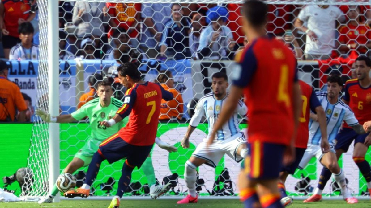 Del minuto 116′ y la diestra de Iniesta al minuto 106′ y la zurda de Ferran Torres