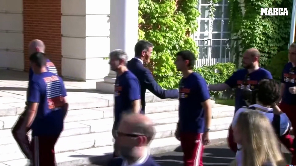 Pedro Sánchez recibe a la Selección Nacional en el Palacio de Moncloa