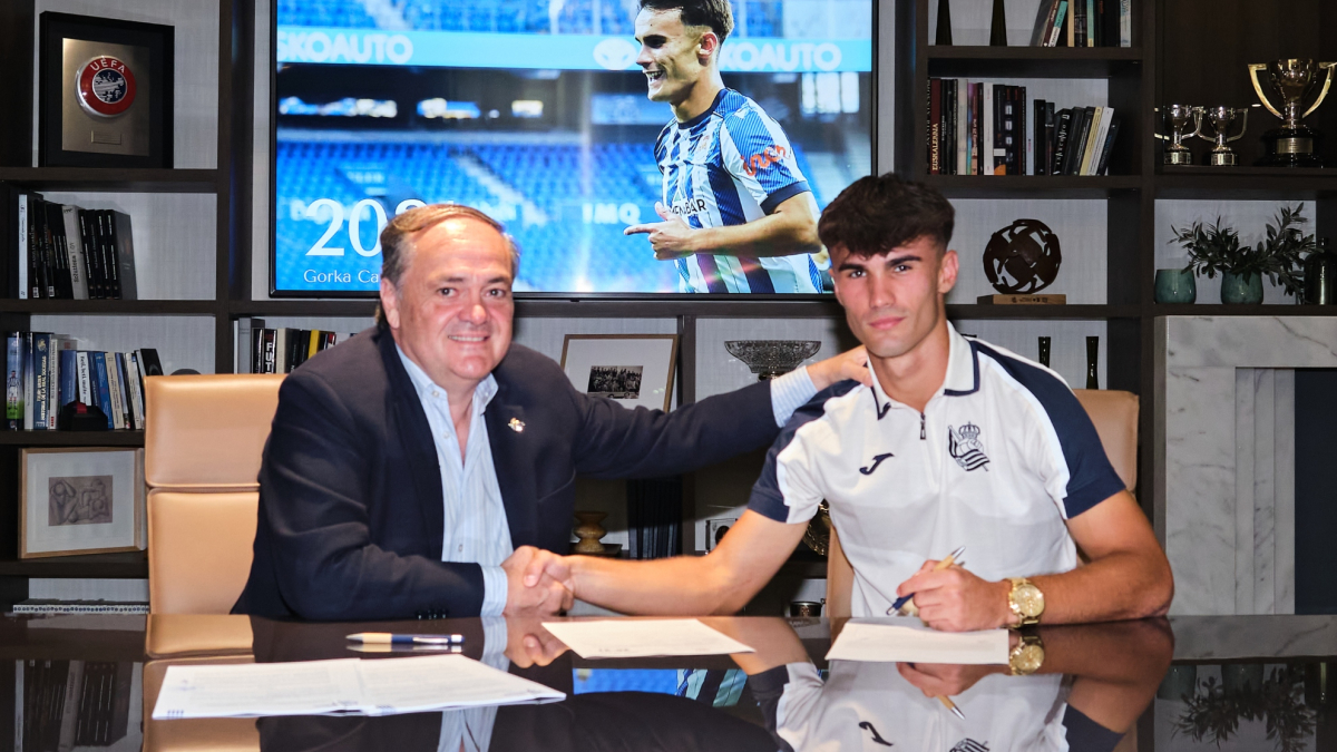 La Real Sociedad amplía el contrato de Gorka Carrera hasta 2031