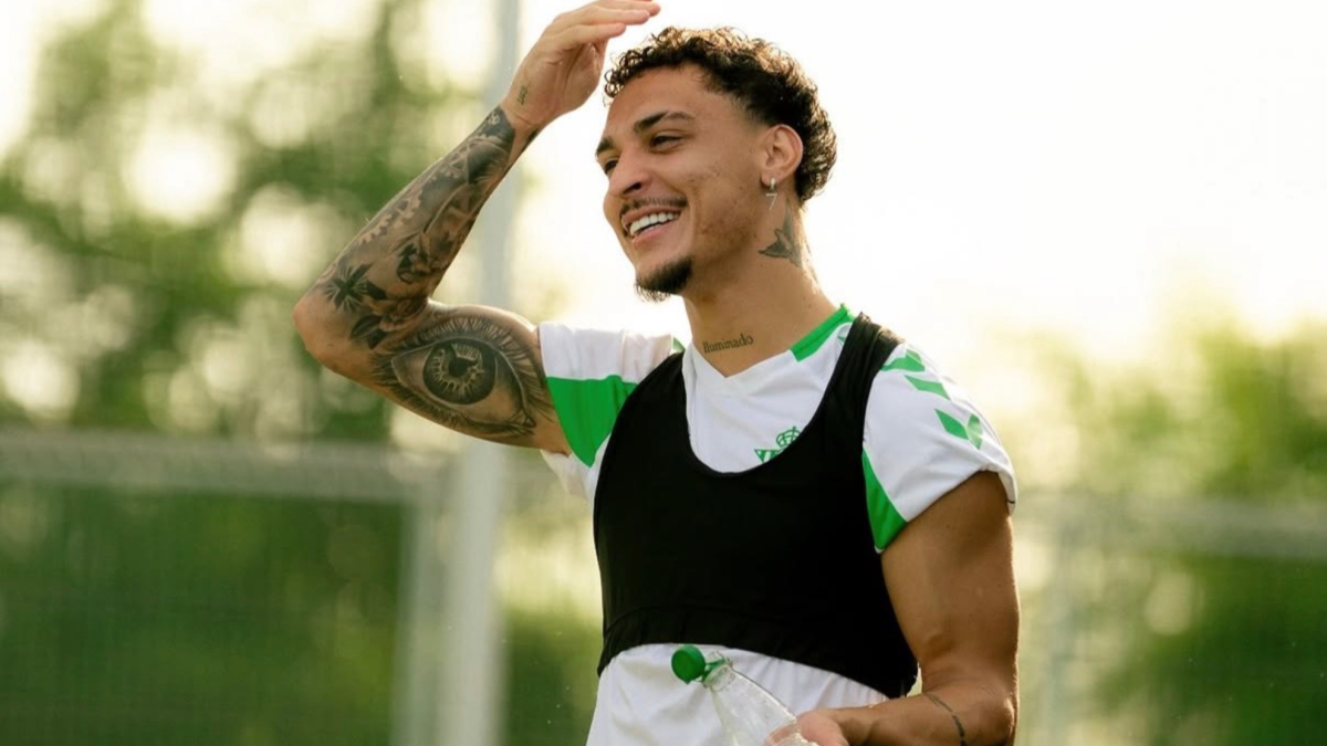 Antony: 'Quiero ganar títulos, marcar más goles y dar más asistencias con el Betis'