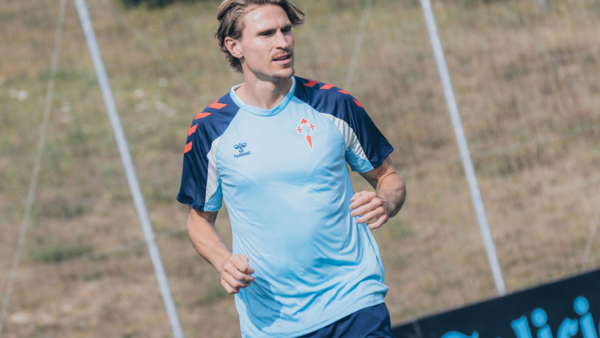 Starfelt regresa a los entrenamientos con el Celta