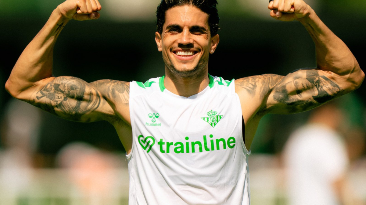 Marc Bartra: "Un año apasionante" tras la victoria del Betis en el Trofeo Colombino