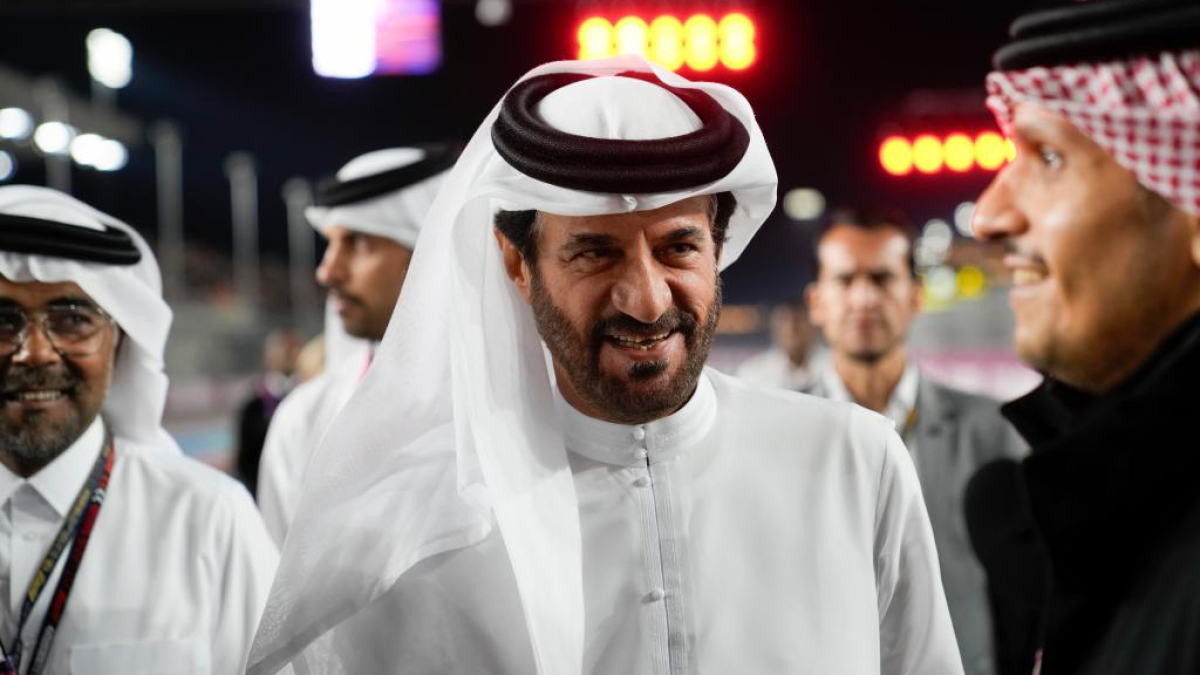 Ben Sulayem retoma la idea de la F1 con los V8 para 2030: "sería sostenible y rentable"