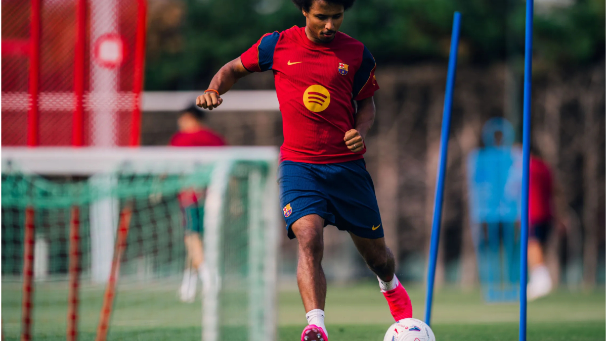 Adeyemi ya entrena con el Barcelona bajo las órdenes de Flick