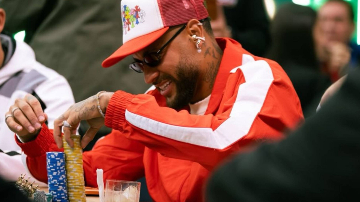 Neymar la lía por jugar al póquer en un torneo mientras compite su Santos: "¡Ocúpense de sus vidas!"