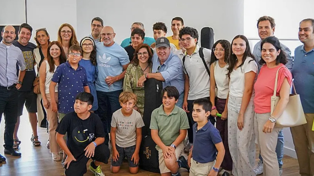 De la Fuente muestra su apoyo a los afectados por los incendios: "Es un orgullo y una obligación"