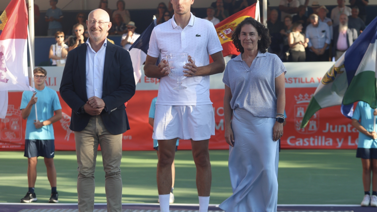 Luka Pavlovic se lleva a Francia otro Villa de El Espinar