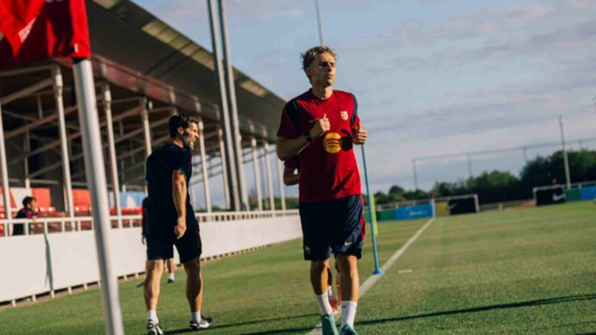 El Barça ya se entrena en Inglaterra: Araujo y Fermín trabajan con el grupo
