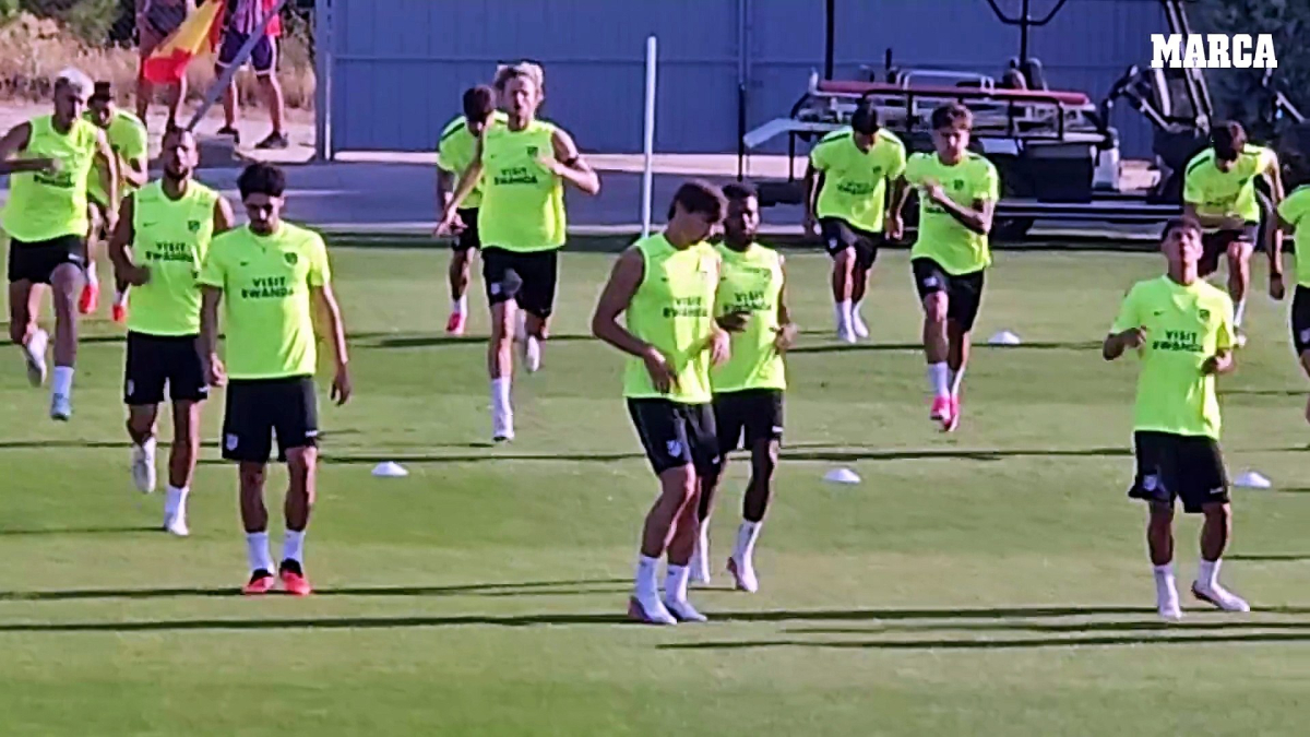 Simeone prueba a Mendoza como segundo punta en la pretemporada