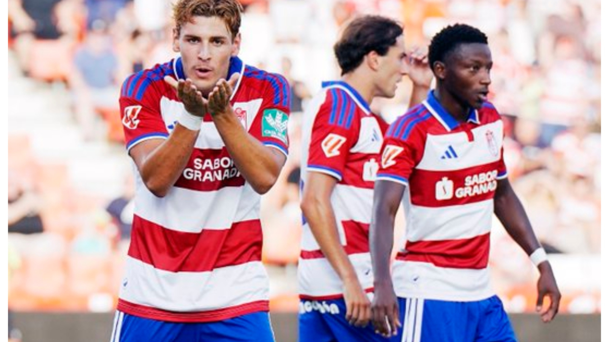 El Granada se lleva el derbi contra el Almería castigando al inicio y al final