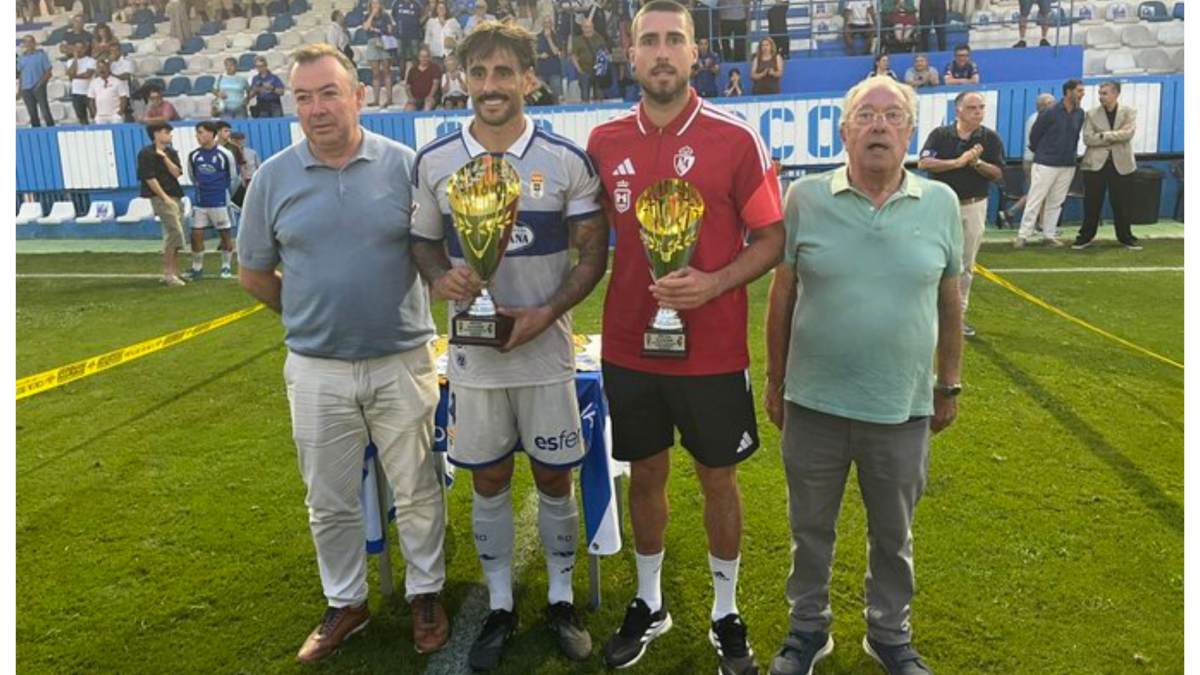 El Real Oviedo golea a la Ponferradina con un contundente 4-0