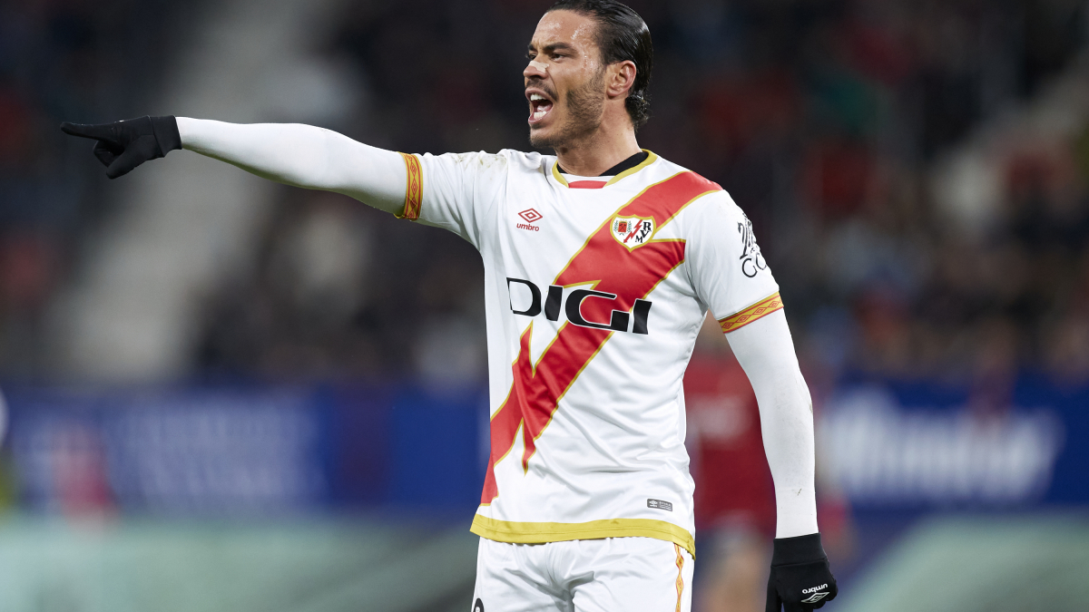 El Rayo Vallecano convoca a Raúl de Tomás a los entrenamientos