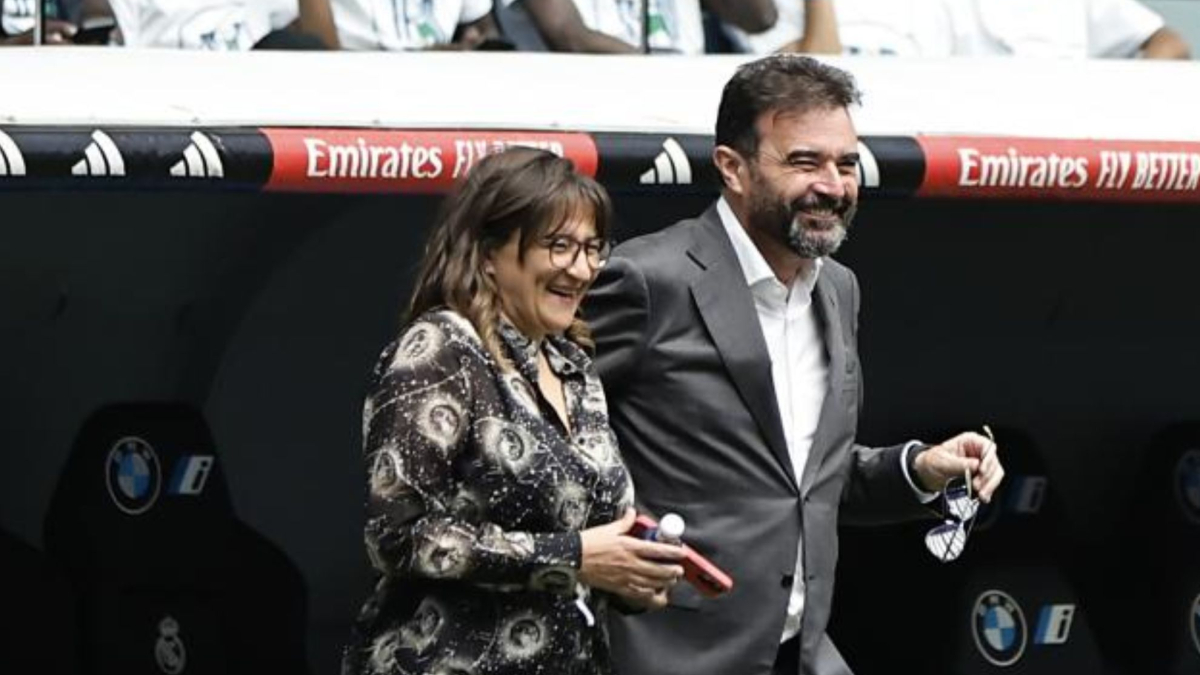 La madre de Mbappé quita los móviles en el Caen