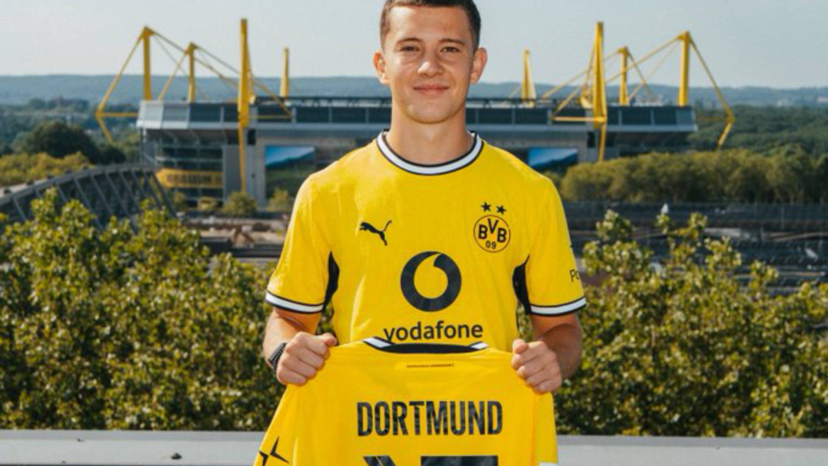 El Borussia Dortmund ficha al talento griego Konstantinos Karetsas