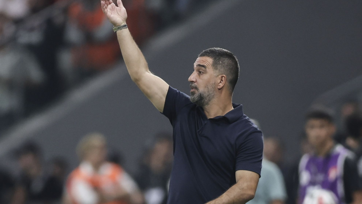 Arda Turan y su Shakhtar arrancan aplastando la defensa del título