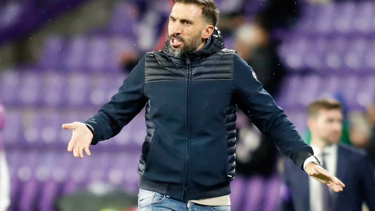 Squadra Andorra in attesa di iscrizione dei nuovi giocatori dopo pagamento debiti