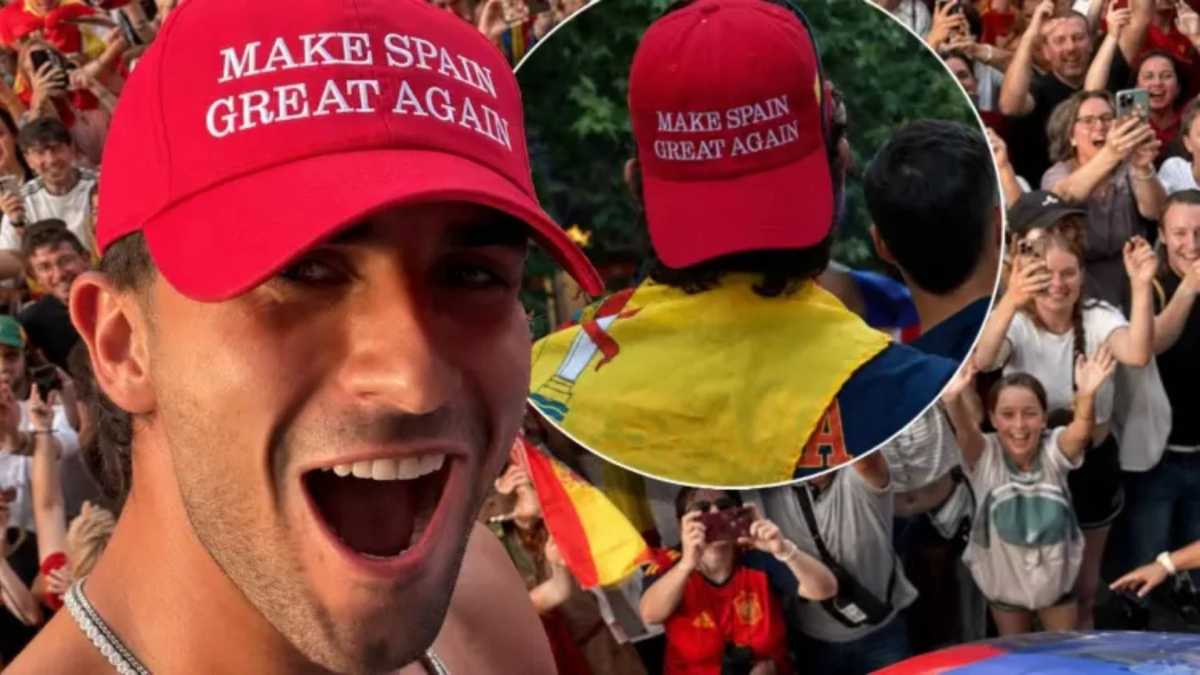 Ferran Torres indossa una gorra con messaggio politico durante celebrazioni del Mondiale, chiarisce che non aveva connotazioni politiche