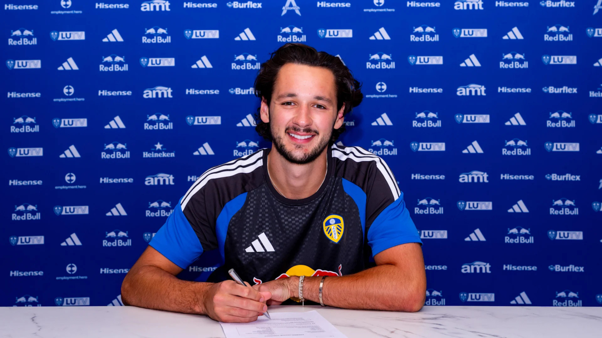 El Leeds ficha al cuarto portero más caro de la historia