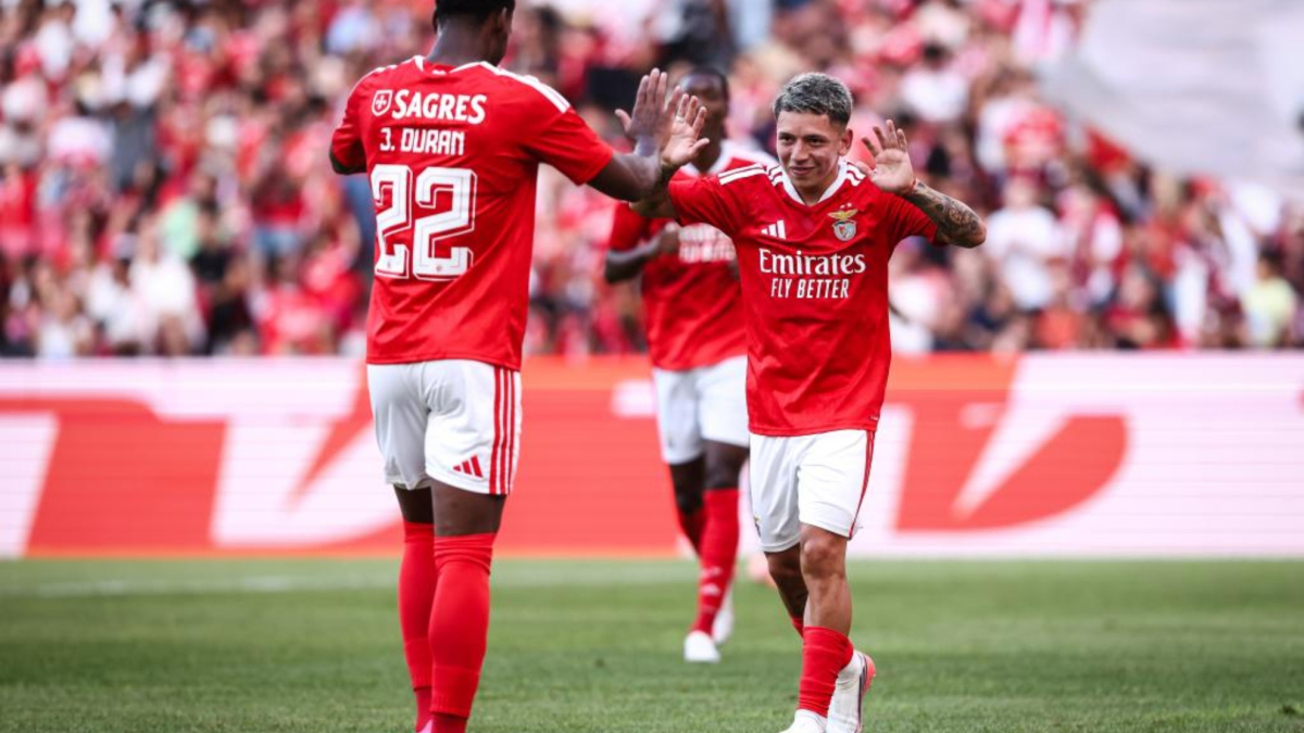 El Benfica golea al Hearts con un contundente 6-1 en la ida de la tercera ronda de la Europa League