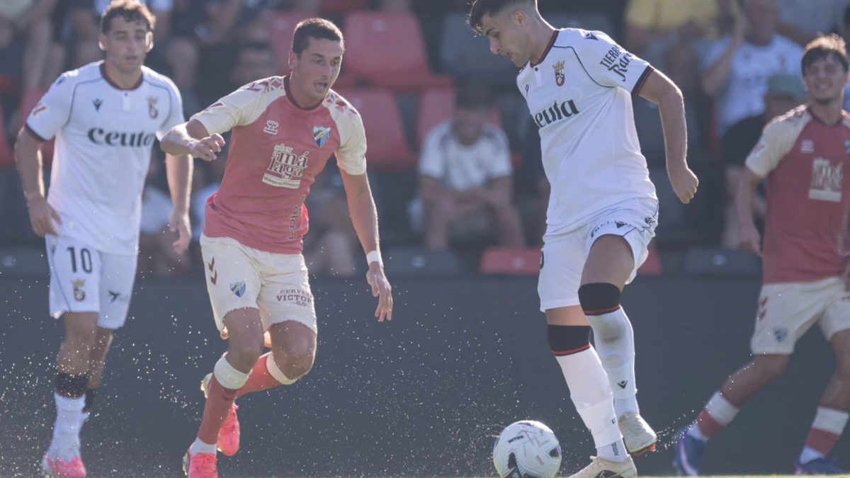 El Málaga sufre su primer tropiezo del verano ante el Ceuta