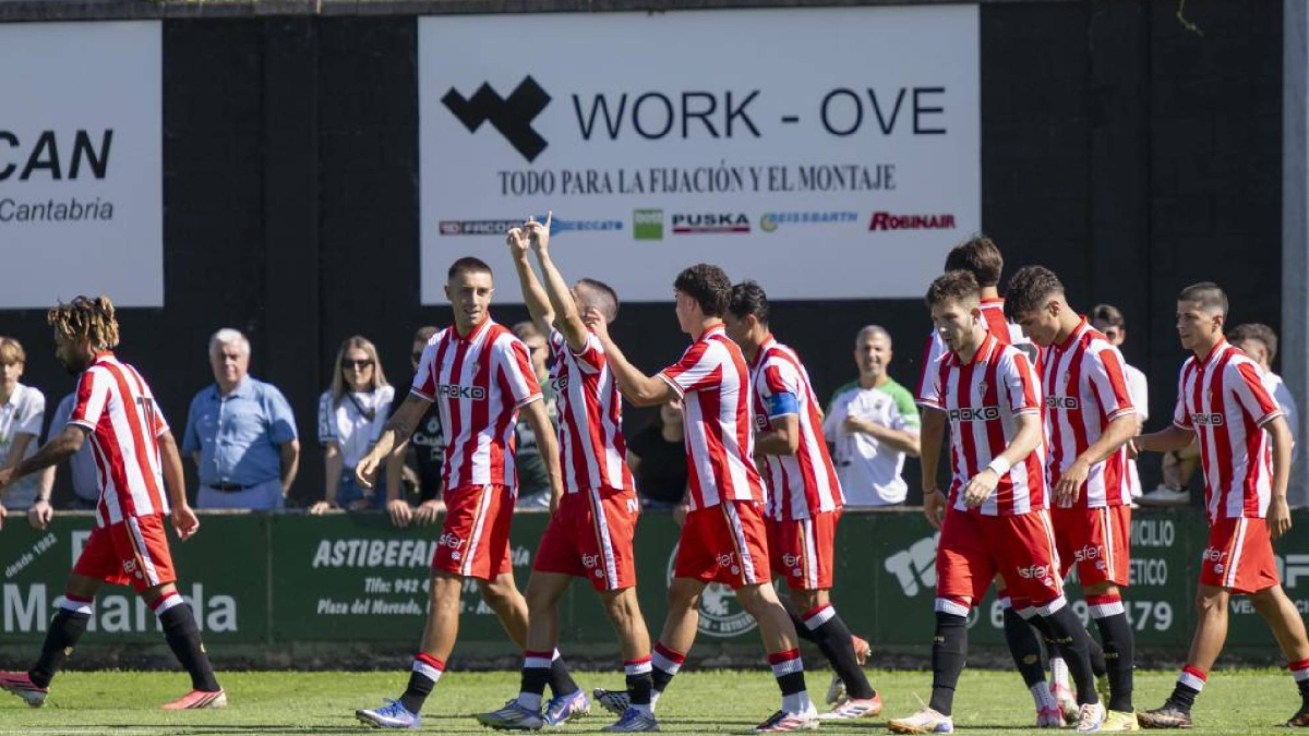 Larcamón anticipa refuerzos en breve tras las dudas defensivas del Sporting