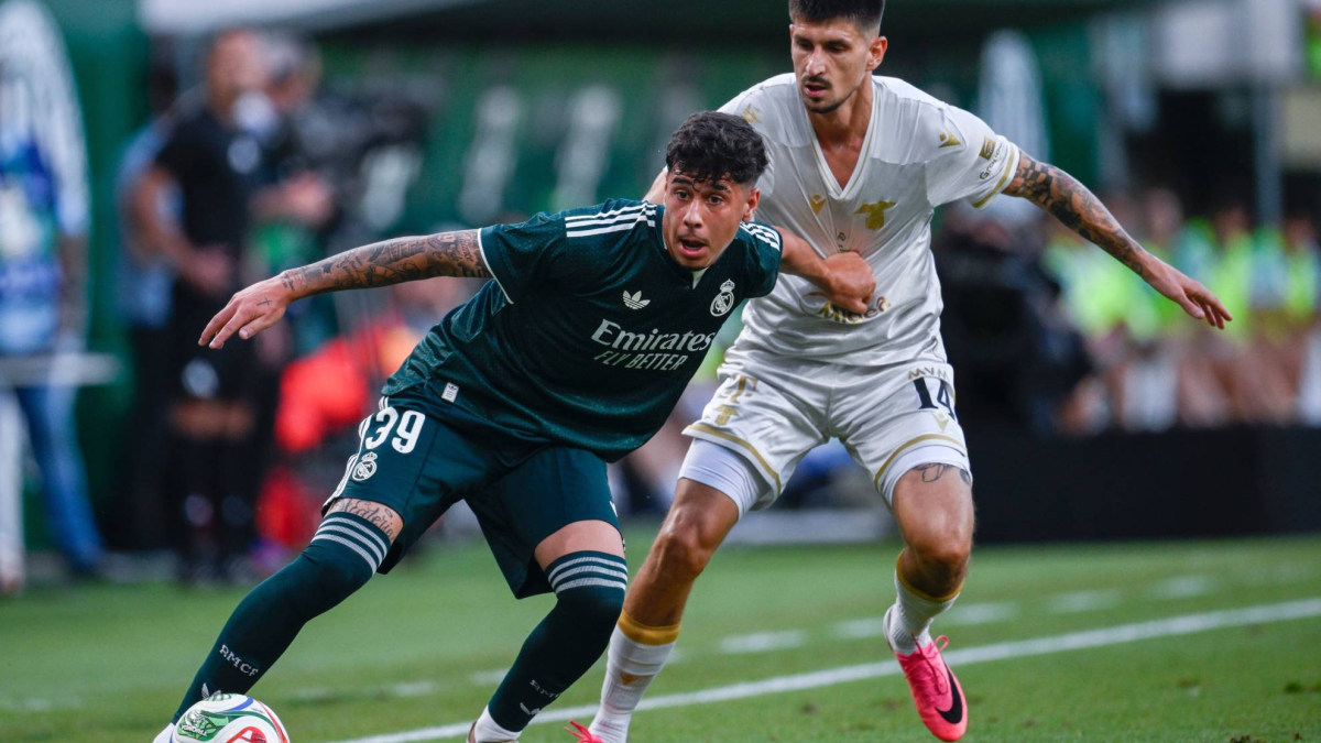 Real Madrid y Deportivo de La Coruña se enfrentan en el Trofeo Teresa Herrera