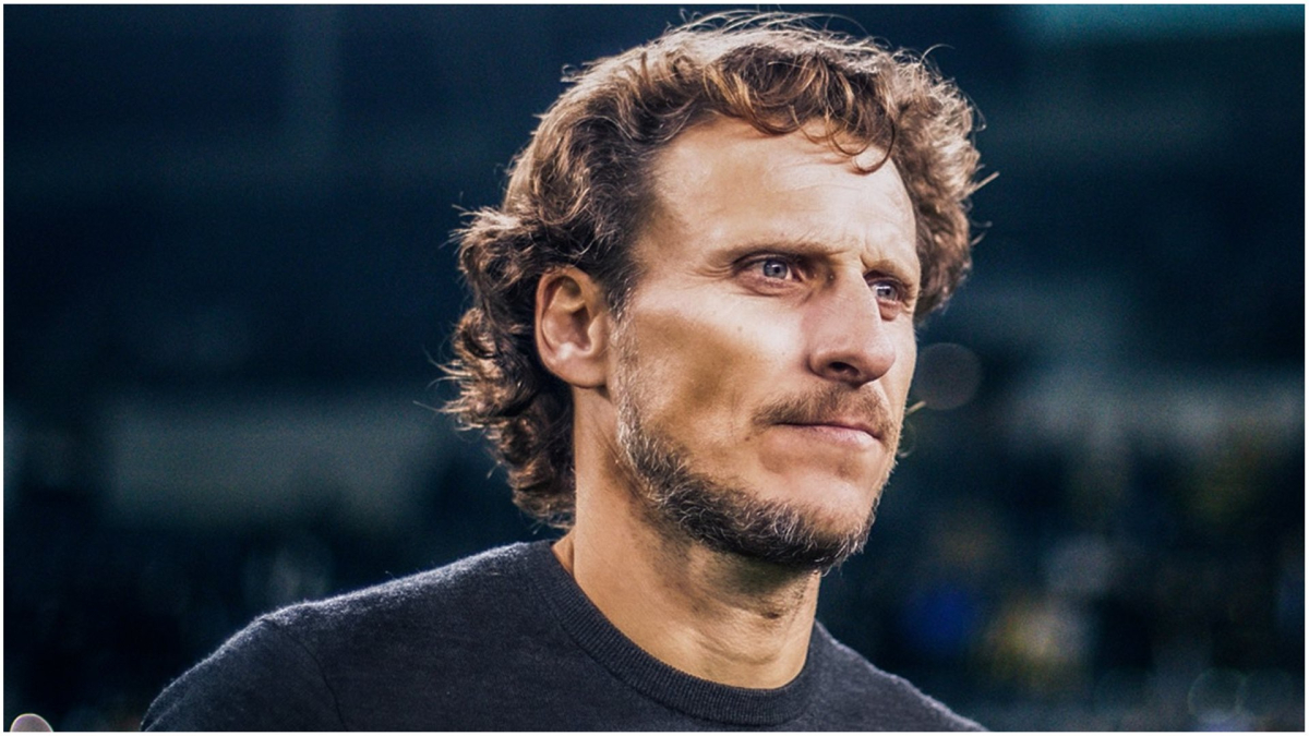 Diego Forlán asume el desafío de dirigir a la selección mayor de Uruguay
