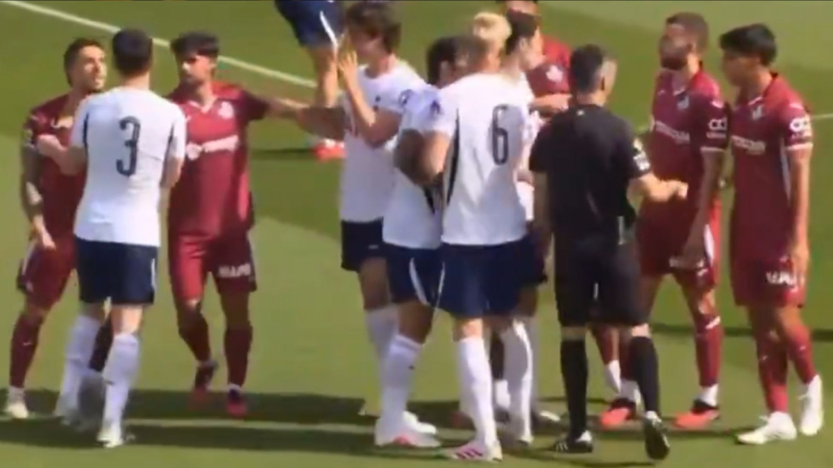 Tonali y Mario Martín protagonizan una trifulca en el partido Tottenham-Getafe