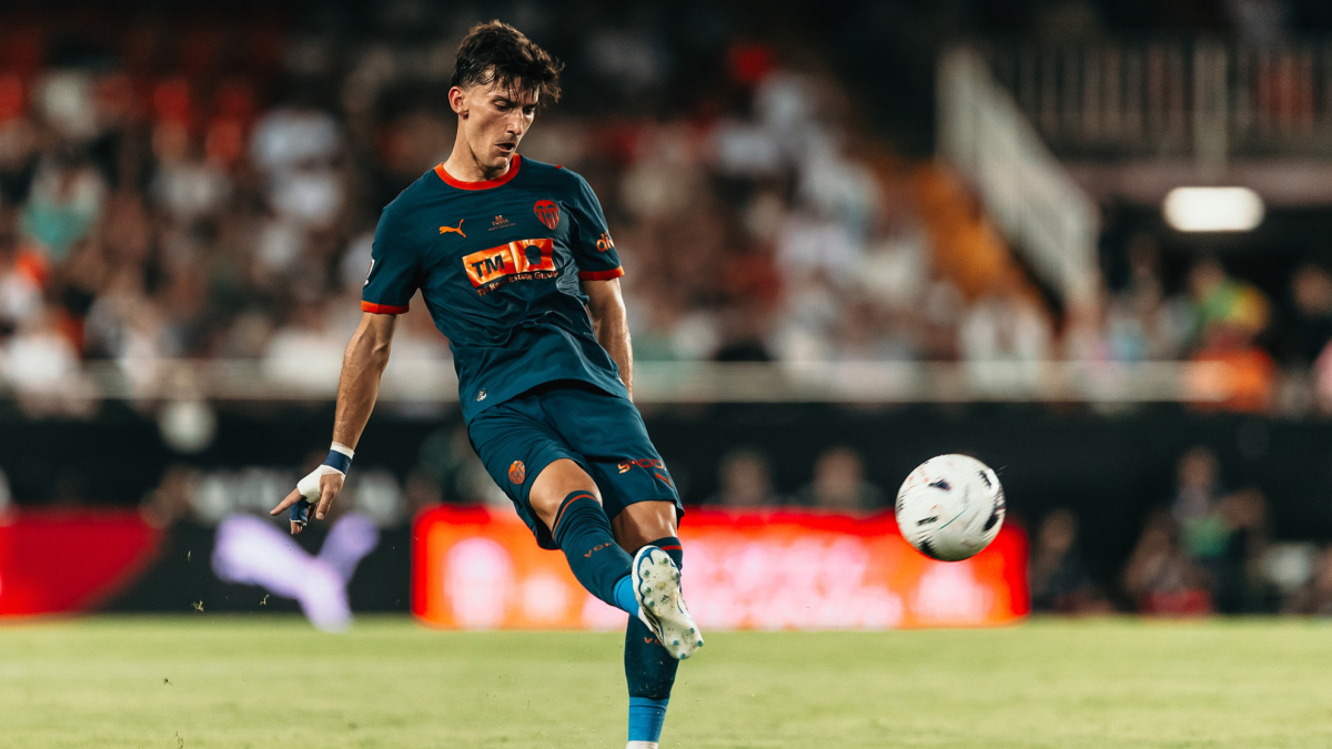 Tifosi del Valencia in tensione dopo la sconfitta al Trofeo Naranja, squadra chiede clemenza