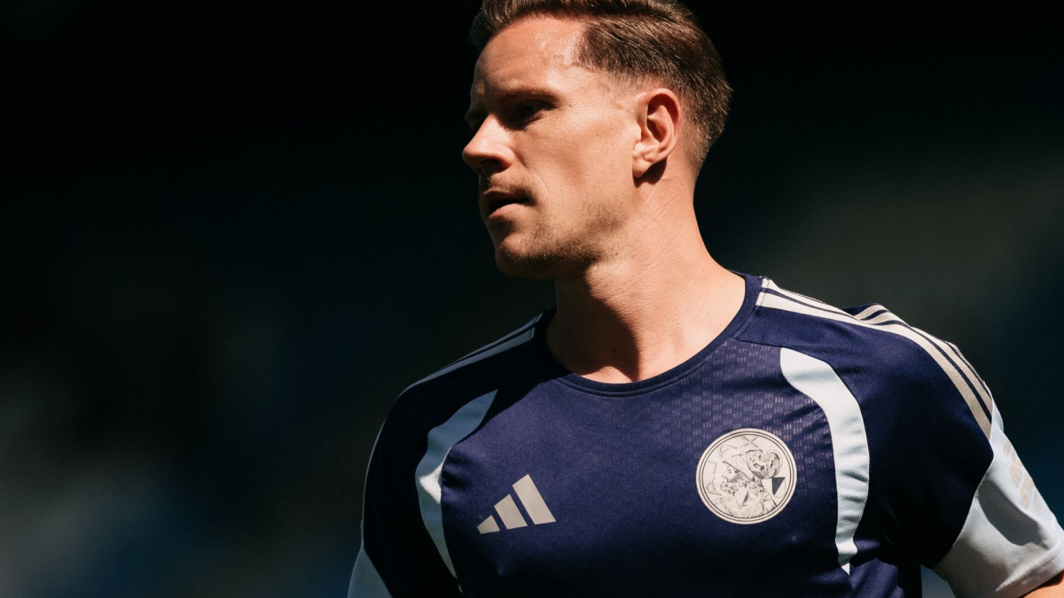 Ter Stegen se luce y Míchel se estrena con victoria en la Eredivisie