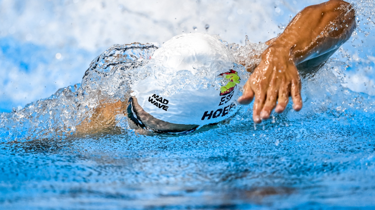 Luca Hoek e David Popovici in gara, nuoto europeo, record spagnolo