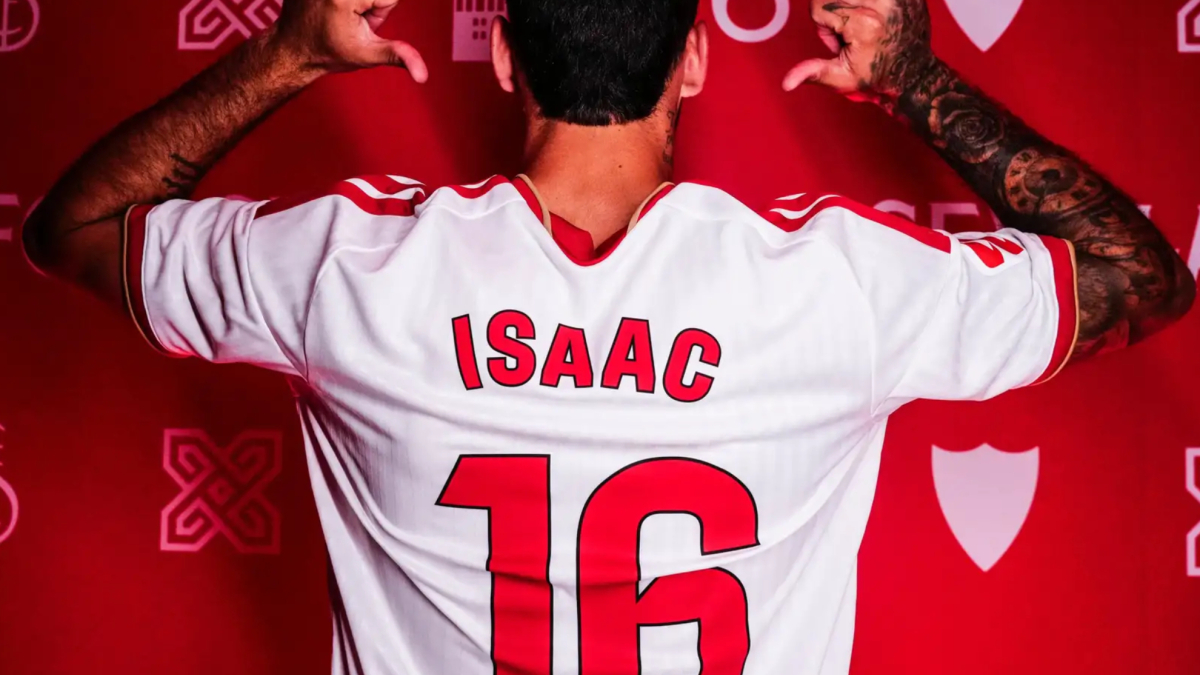 Isaac hereda el mítico dorsal 16 del Sevilla