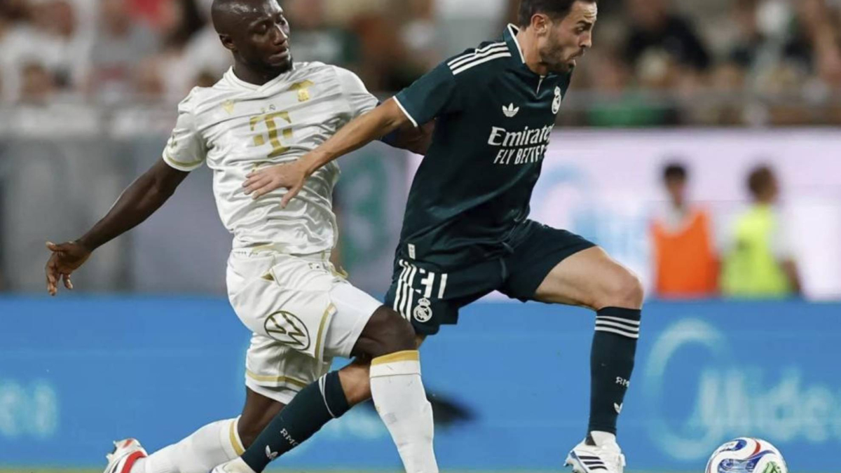 Real Madrid e Deportivo Coruña si preparano a giocare a A Coruña con l'eclipse nel cielo