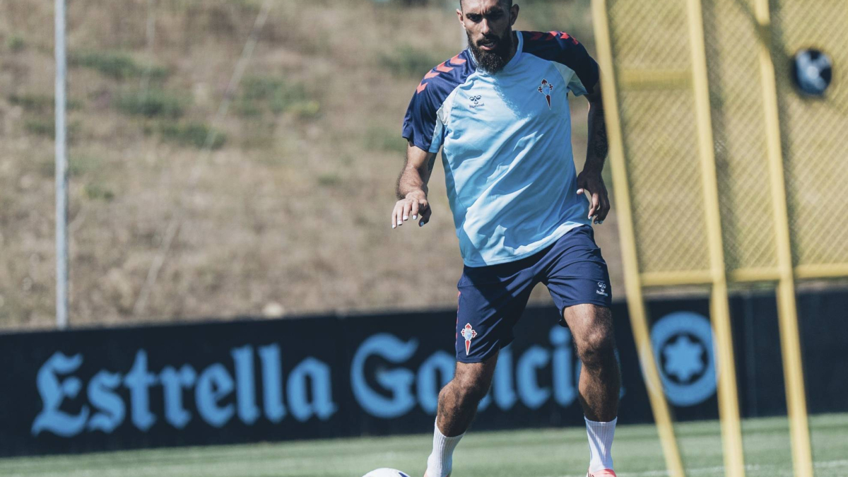 Borja Iglesias: "Aún estoy asimilando un poco todo"