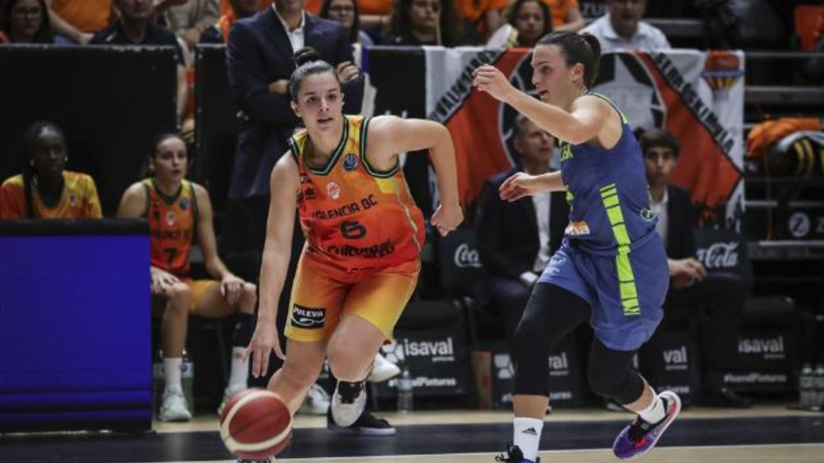 Elena Buenavida, giocatrice del Valencia Basket, si trasferisce nella WNBA con un contratto di sviluppo