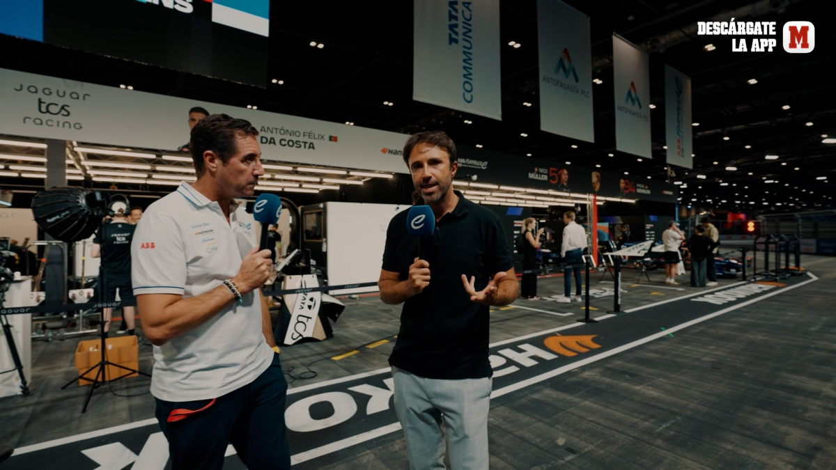 Piloti della Formula E in pista a Londra, con Jaguar in testa e 17 candidati in lizza