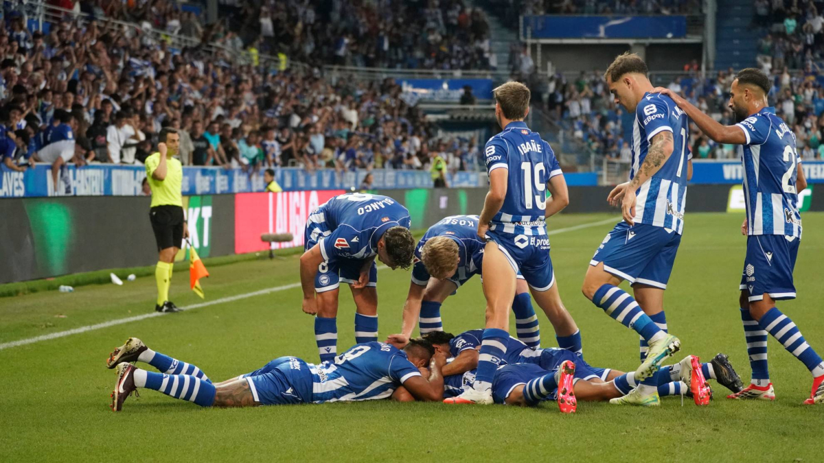 Mikel Rodríguez anota el 3-0 en el partido Alavés vs Getafe