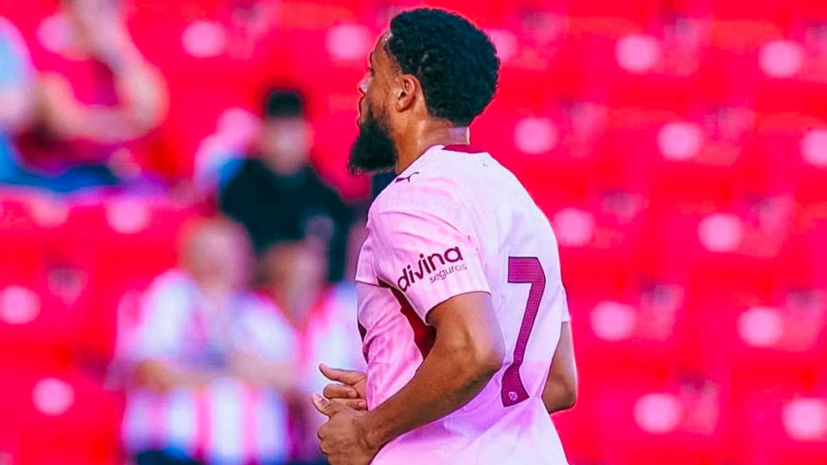 Giocatore del Valencia Danjuma riceve offerta dal PSV, ma il club non si muove