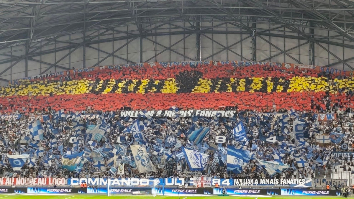 Marseille's South Winners Display 'Viva Roja' Banner Celebrating Spain's World Cup Win