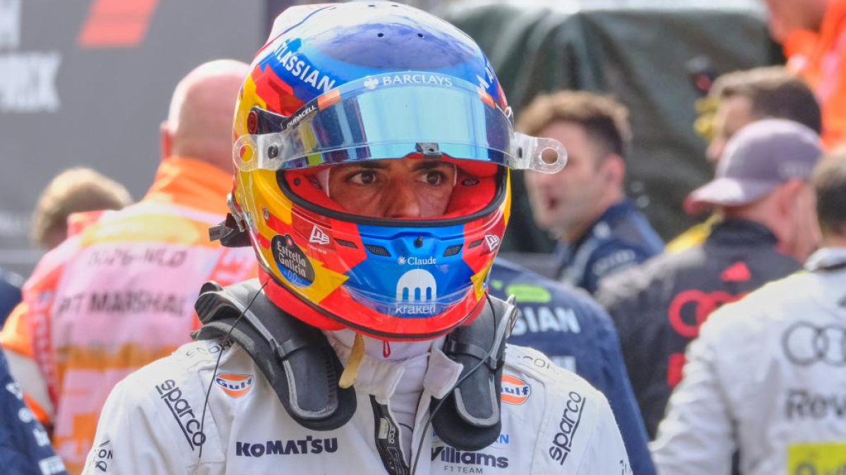 Carlos Sainz e Alex Albon in curva 1 durante la gara di Zandvoort, con un contatto causato da un bache