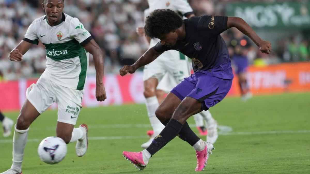 Gol de Adeyemi (0-2) en el Elche 0-5 Barcelona